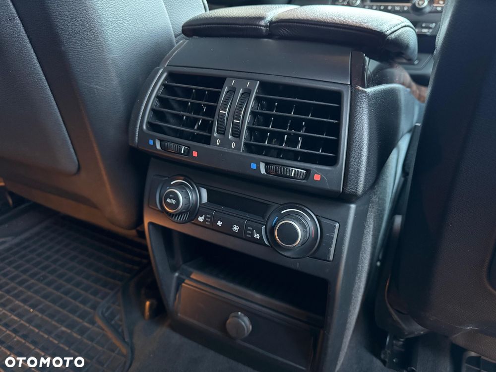 BMW X5 3.0si xDrive - 22