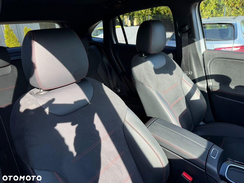 Mercedes-Benz GLA 200 AMG Line - 24