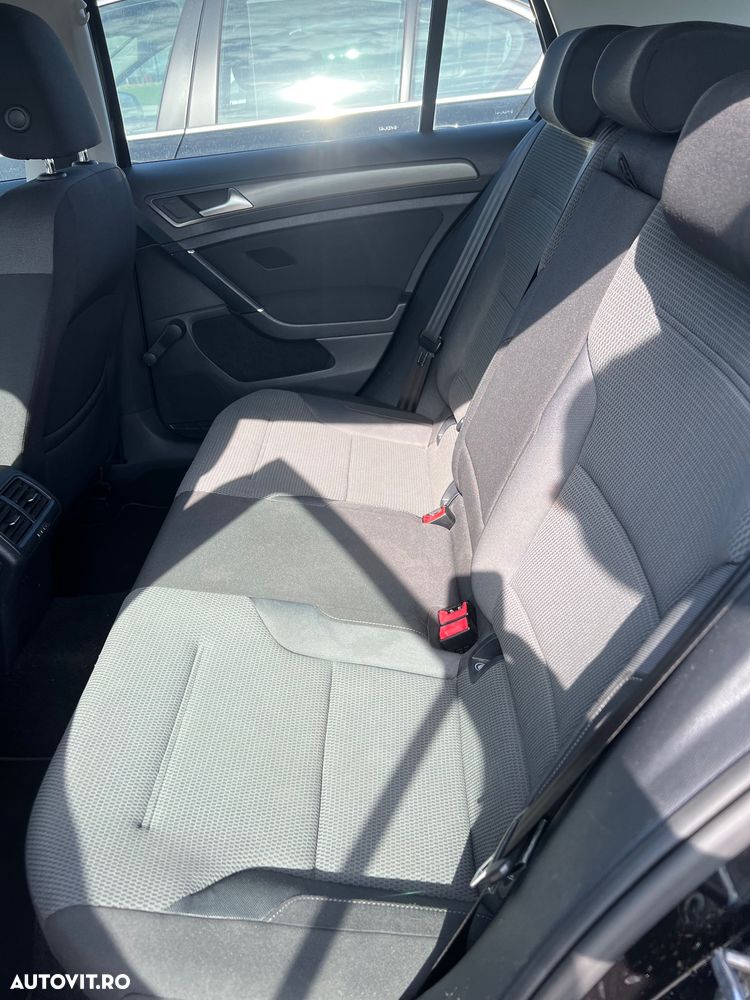 Volkswagen Golf 1.2 TSI BlueMotion Technology DSG Comfortline - 12