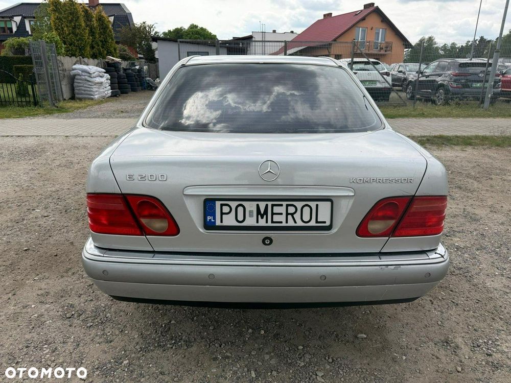 Mercedes-Benz Klasa E 200 Kompressor Elegance - 13