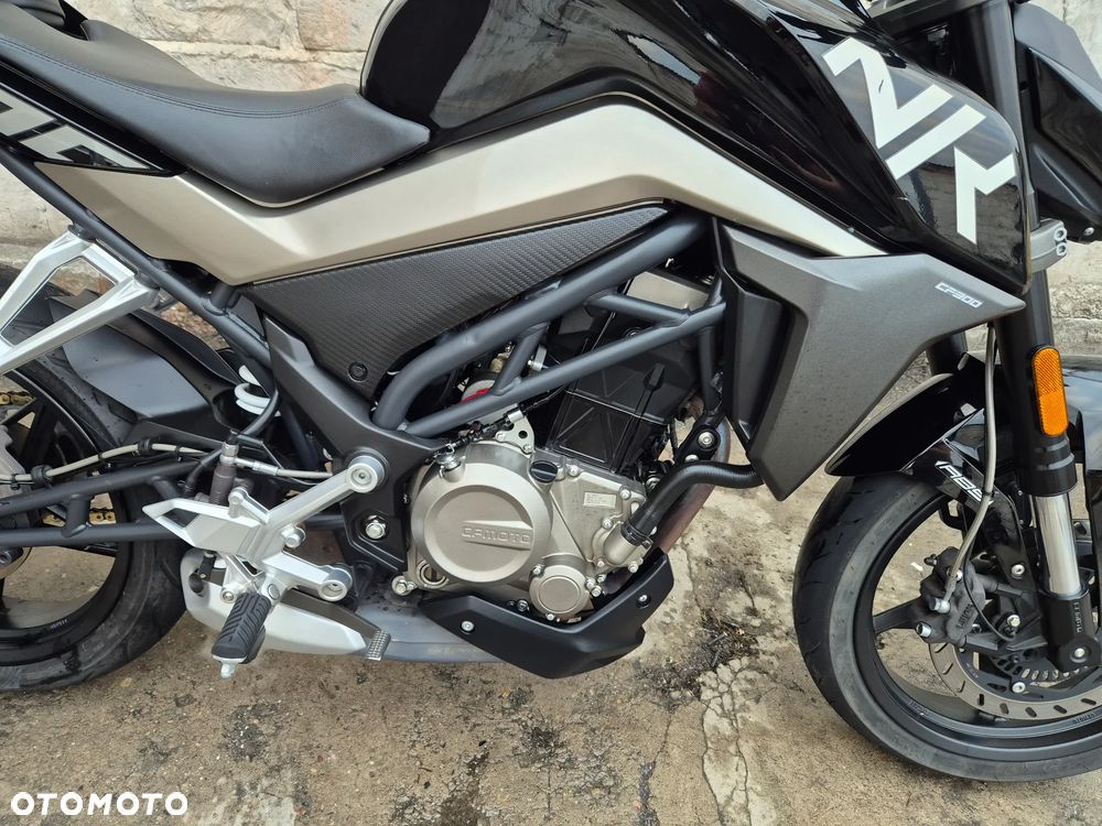 CFMoto 300NK - 5