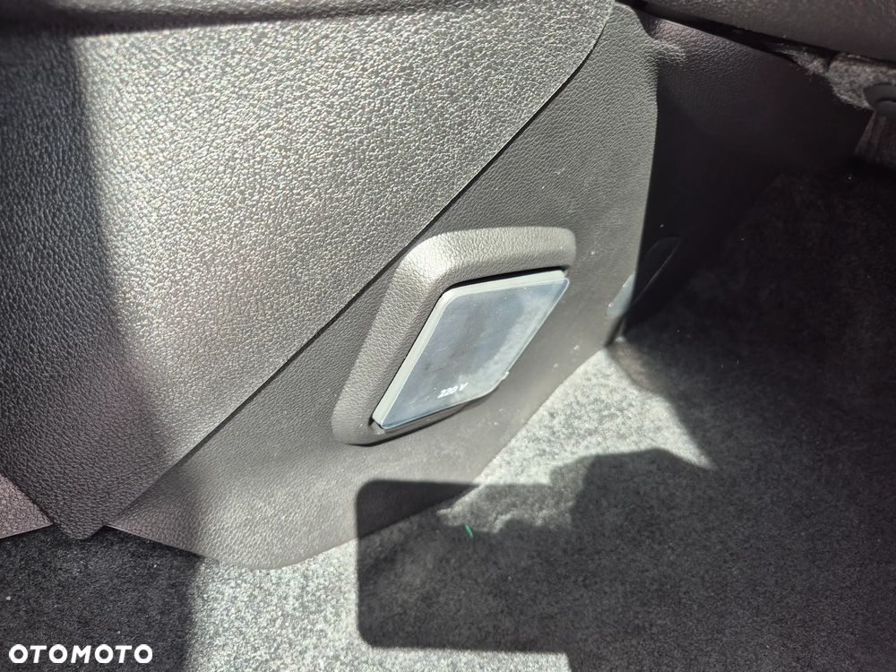 Opel Combo XL 1.5 BlueHDi S&S GS EAT8 - 21