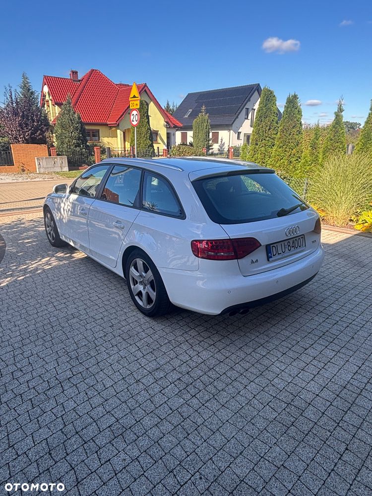 Audi A4 Avant - 4