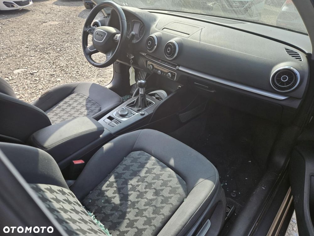 Audi A3 3-drzwiowe 1.4 TFSI S line Sportpaket - 7