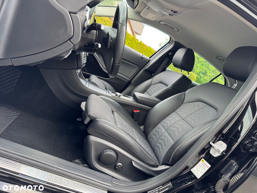 Mercedes-Benz GLA 200 d 4Matic 7G-DCT - 19