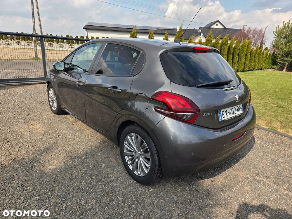 Peugeot 208 PureTech 82 Style - 4