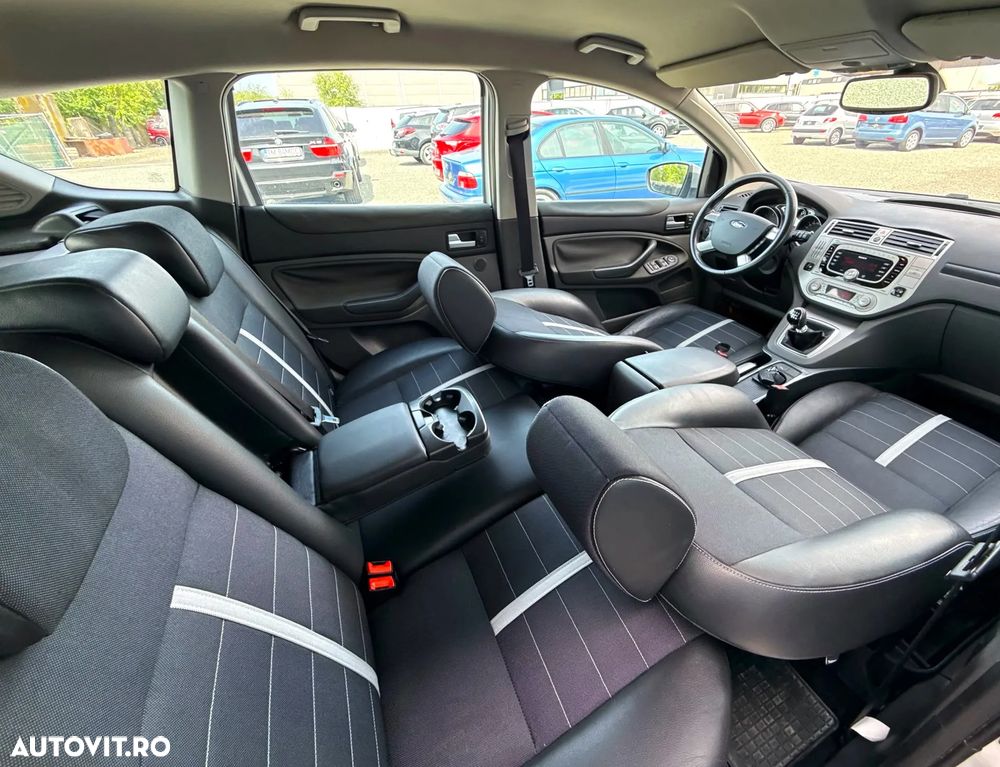 Ford Kuga 2.0 TDCi 2x4 Trend - 26