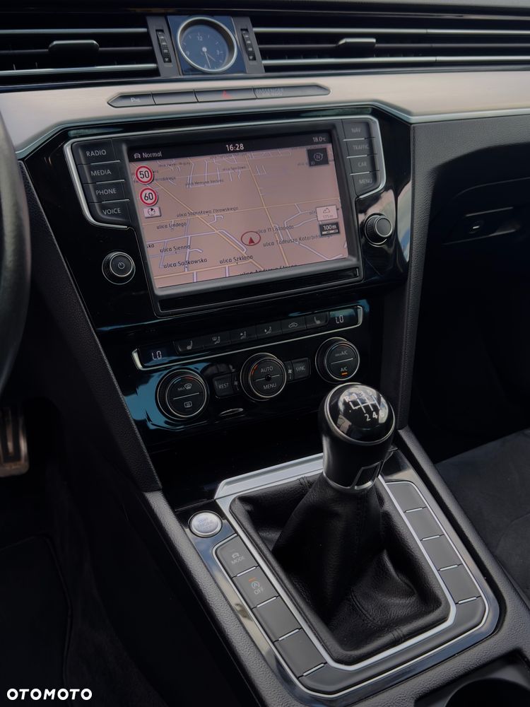 Volkswagen Passat 2.0 TDI BMT Highline - 3