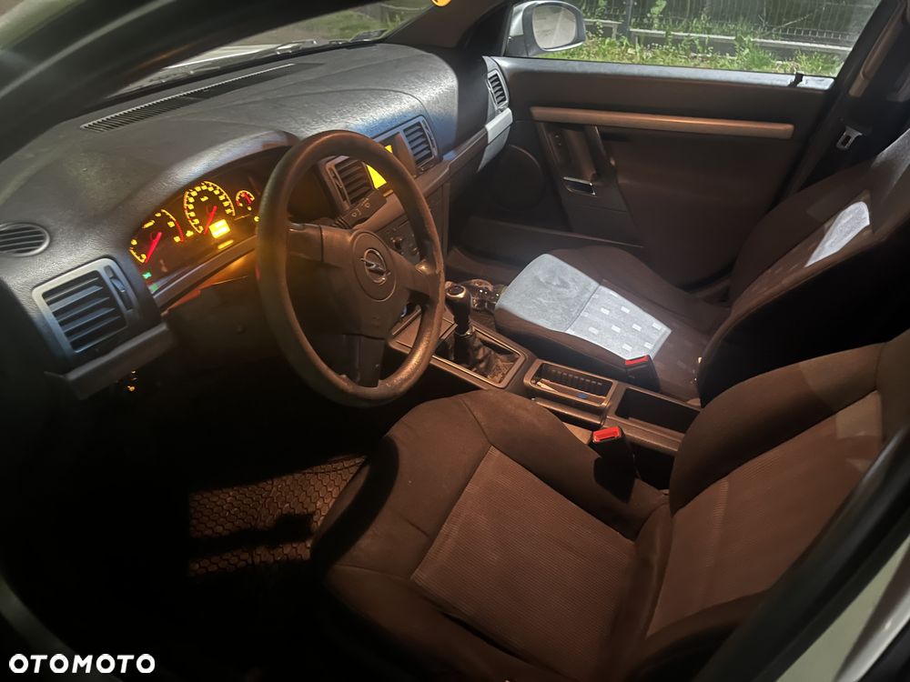 Opel Vectra 1.9 CDTI Essentia - 2