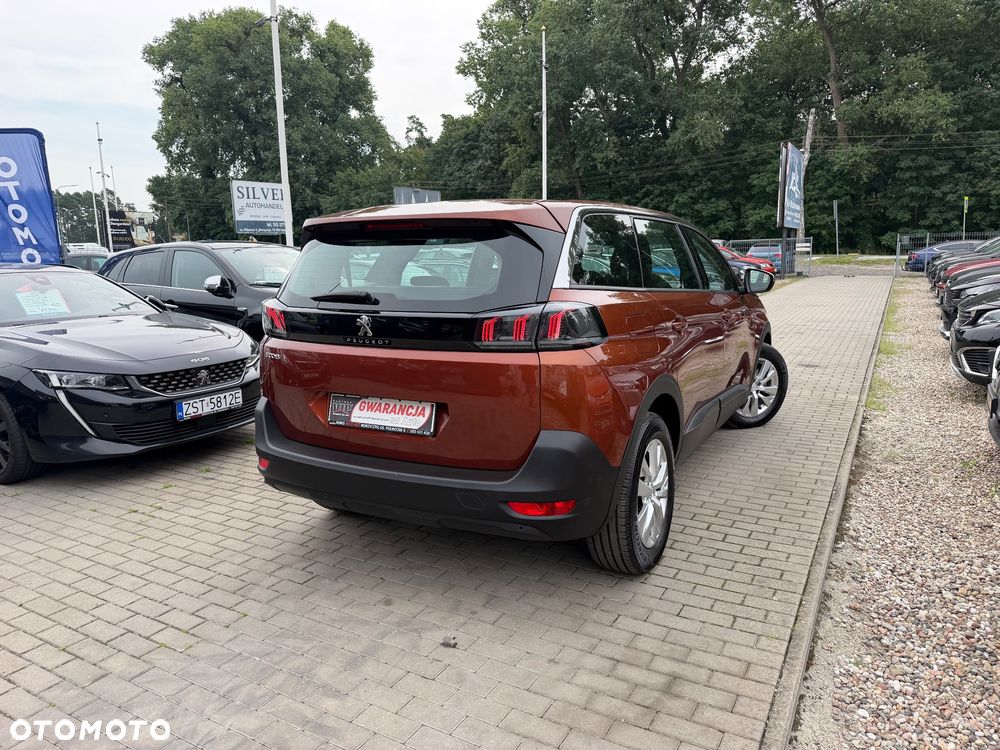 Peugeot 5008 - 5