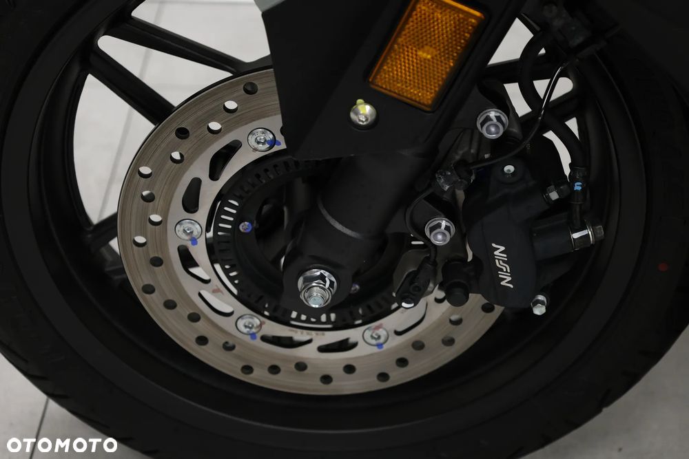 Honda NSS - 33