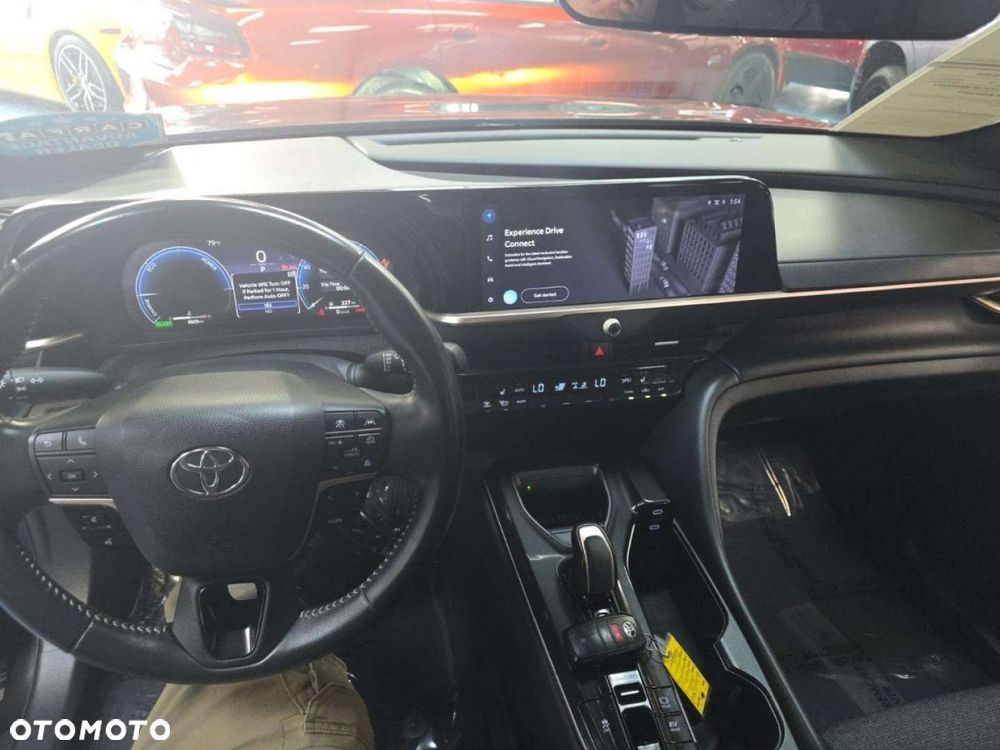 Toyota Crown - 8
