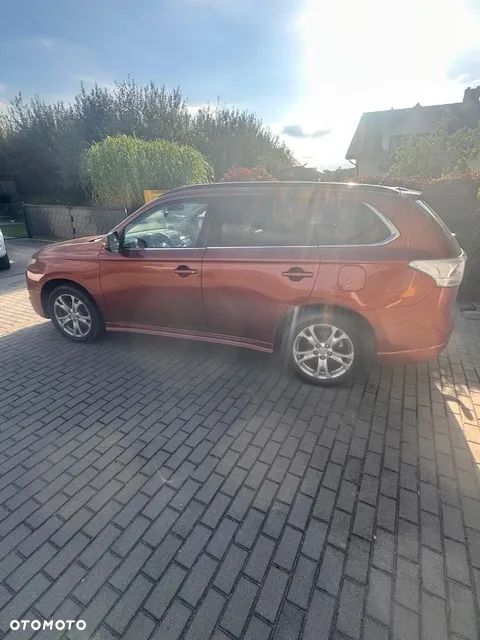 Mitsubishi Outlander 2.2 DI-D 4WD Instyle - 6