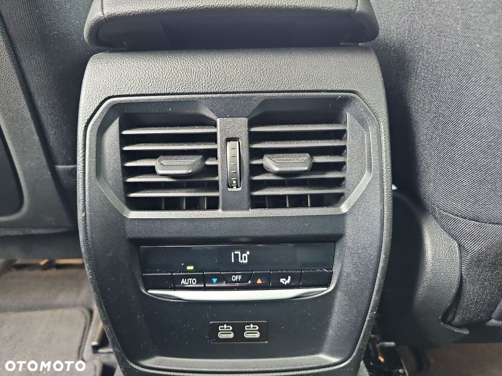 BMW Seria 3 318d Advantage - 32