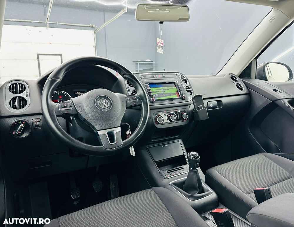 Volkswagen Tiguan 2.0 TDI DPF BlueMotion Technology Trend & Fun - 19