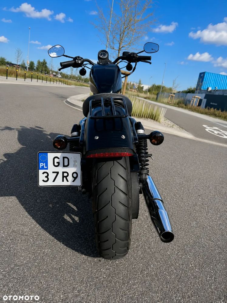 Harley-Davidson Sportster Iron 883 - 6