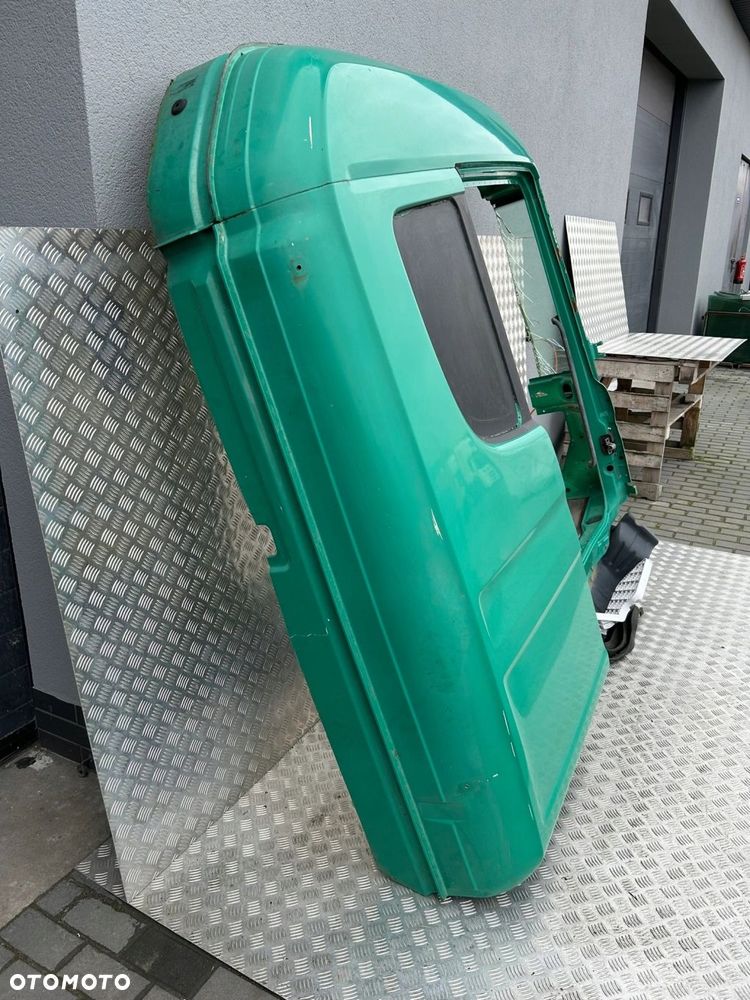 BOK KABINY SCANIA CR19 - 3