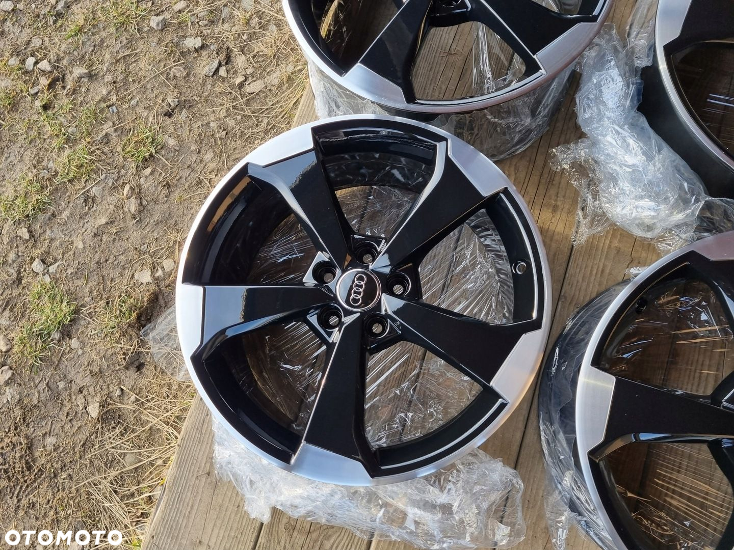 AUDI A3 8P,VW GOLF 7,8,SEAT LEON,SKODA alu 8,5X19 ET53 5X112 jak nowe - 3