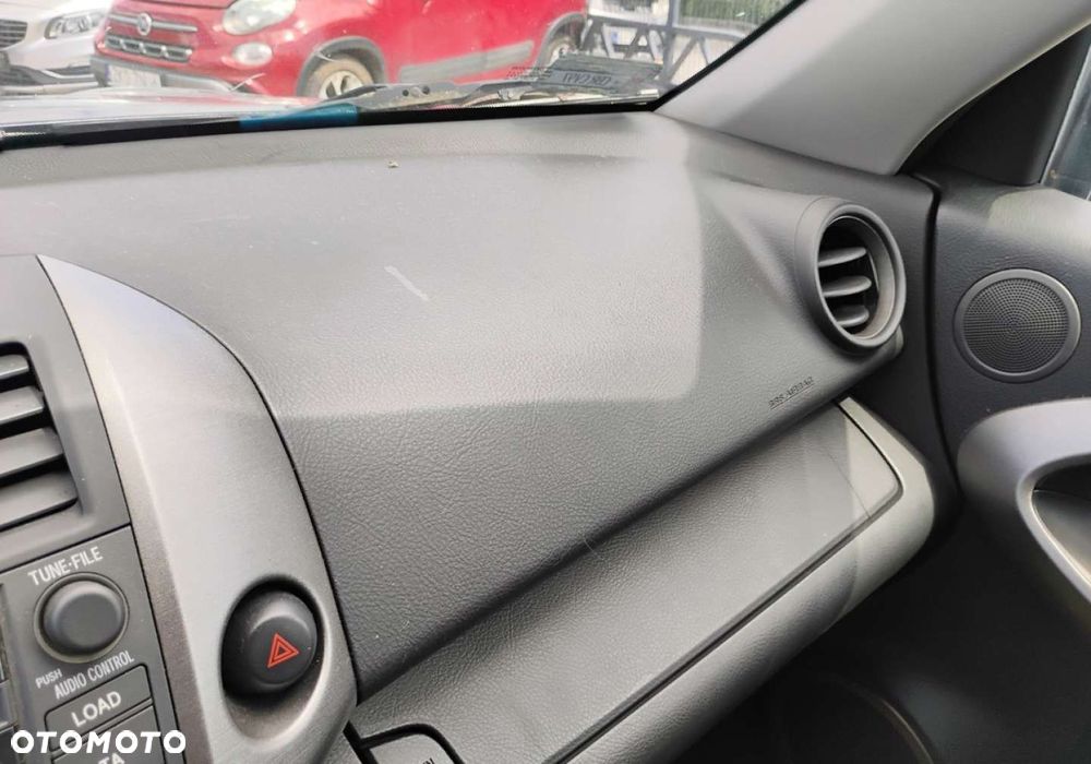 Toyota RAV4 - 19