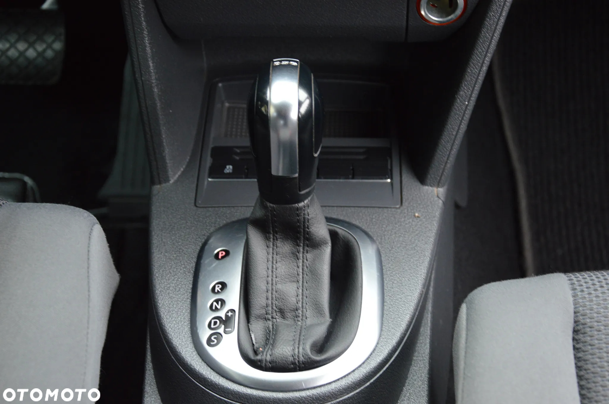 Volkswagen Touran - 31