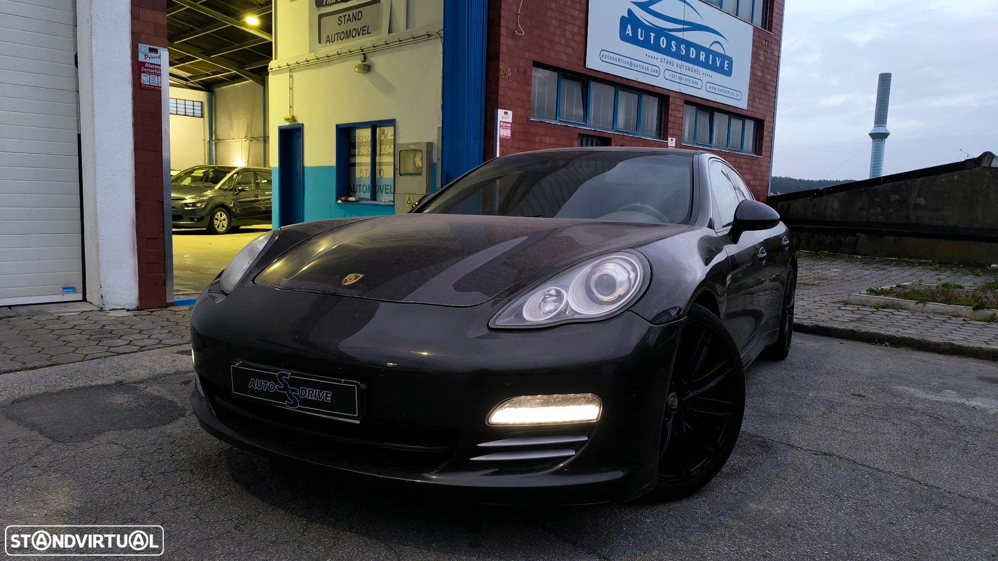 Porsche Panamera Platinum Edition PDK - 13