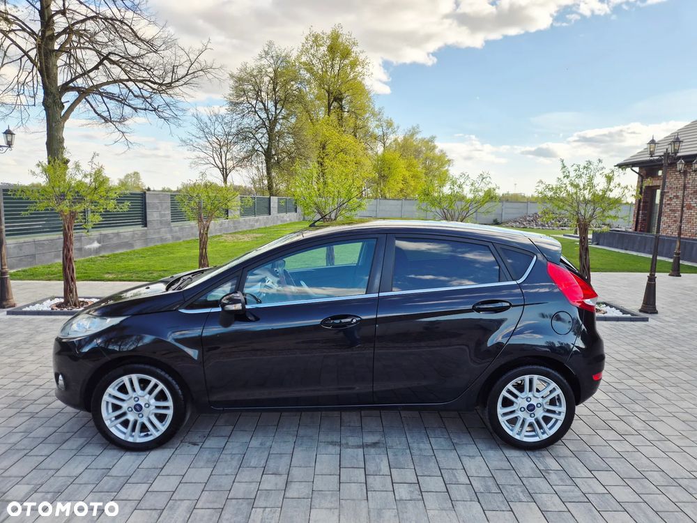Ford Fiesta 1.4 Champions Edition - 12