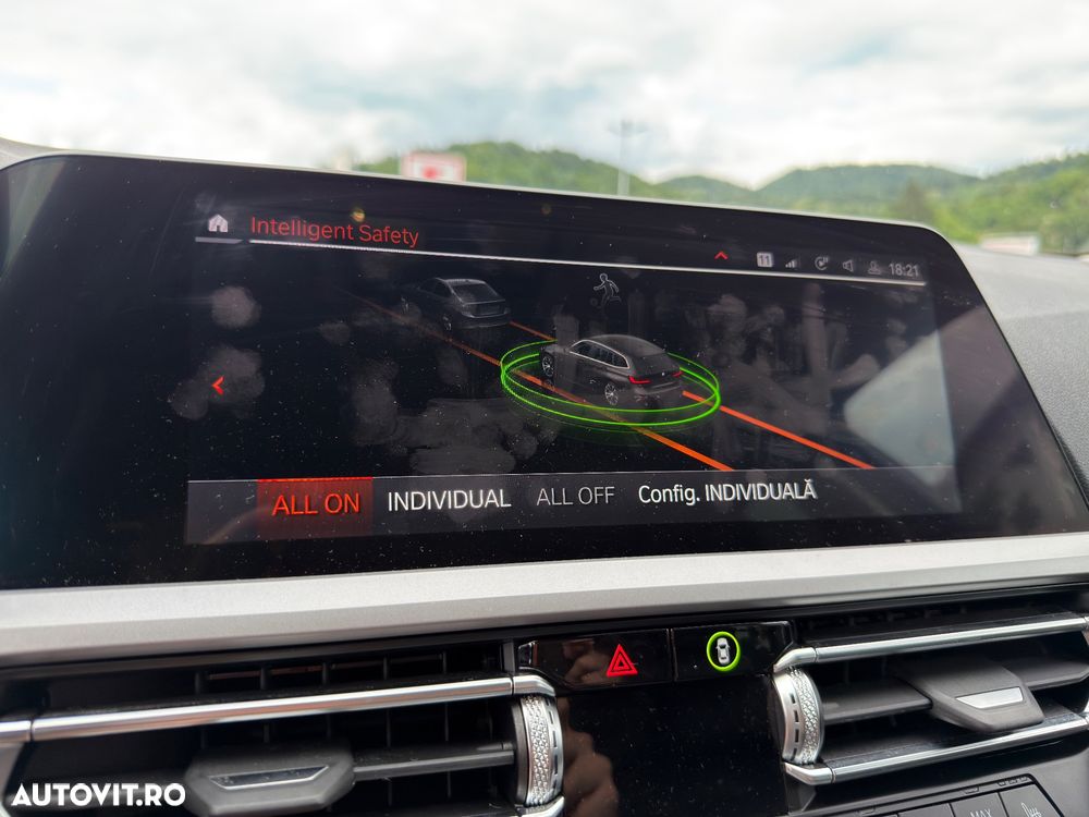 BMW Seria 3 320d Aut. - 26
