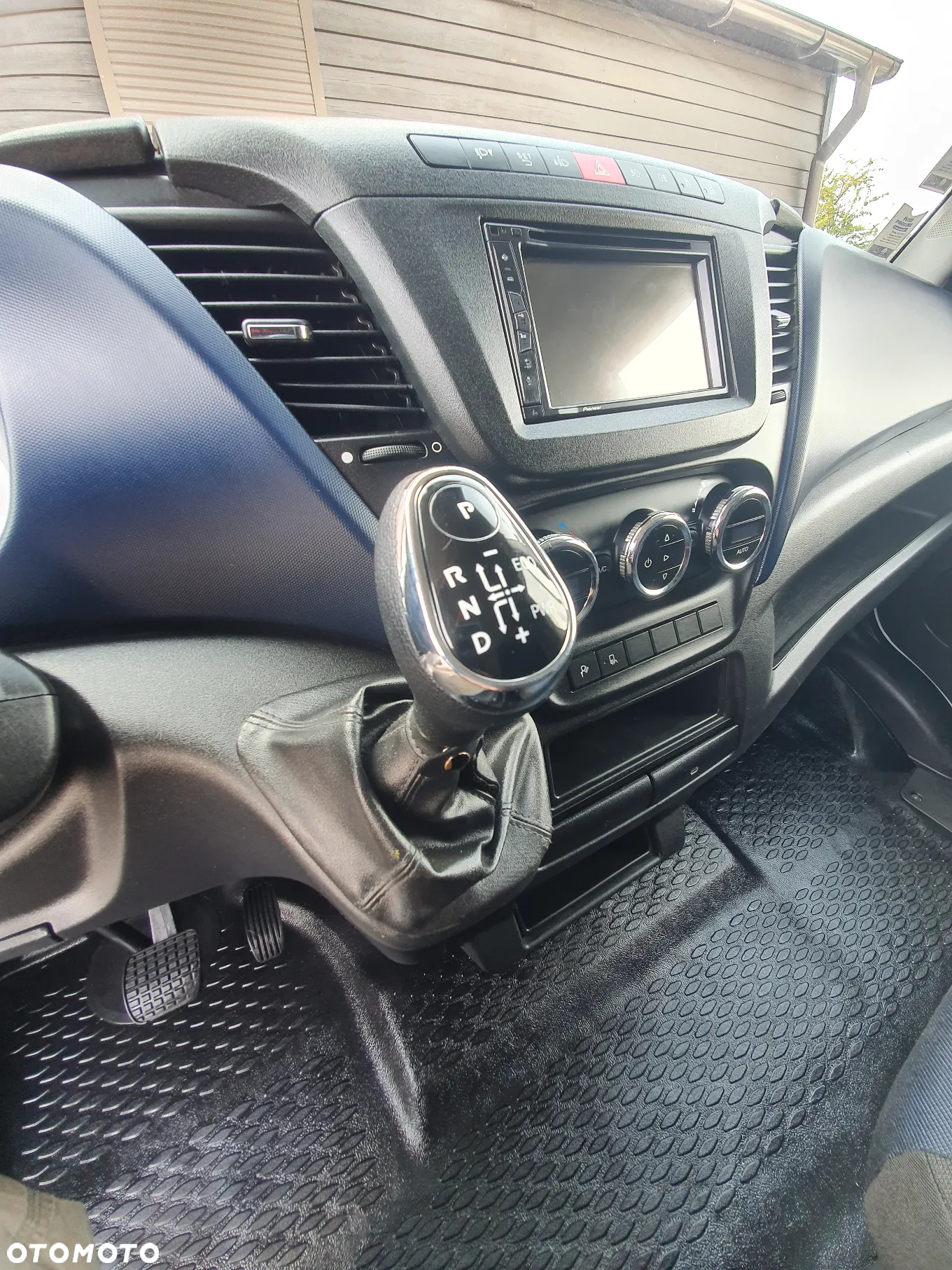 Iveco DAILY - 28