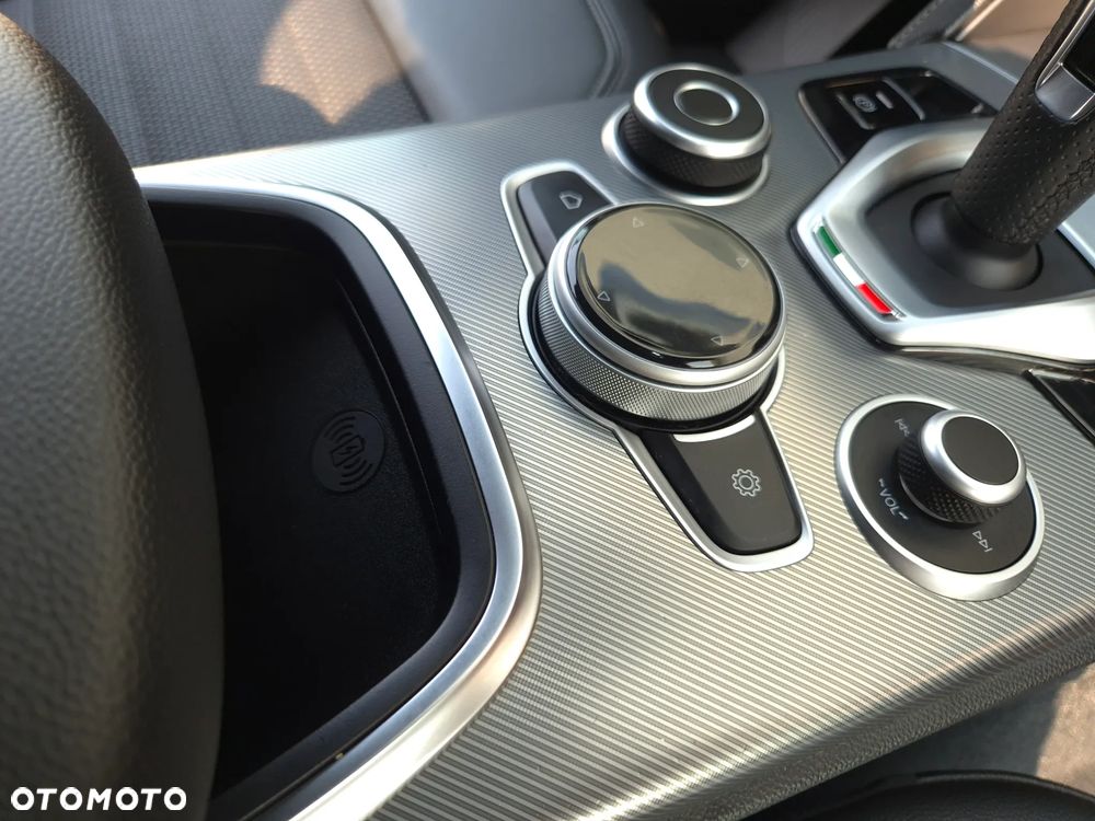 Alfa Romeo Stelvio 2.0 Turbo Sprint Q4 - 19