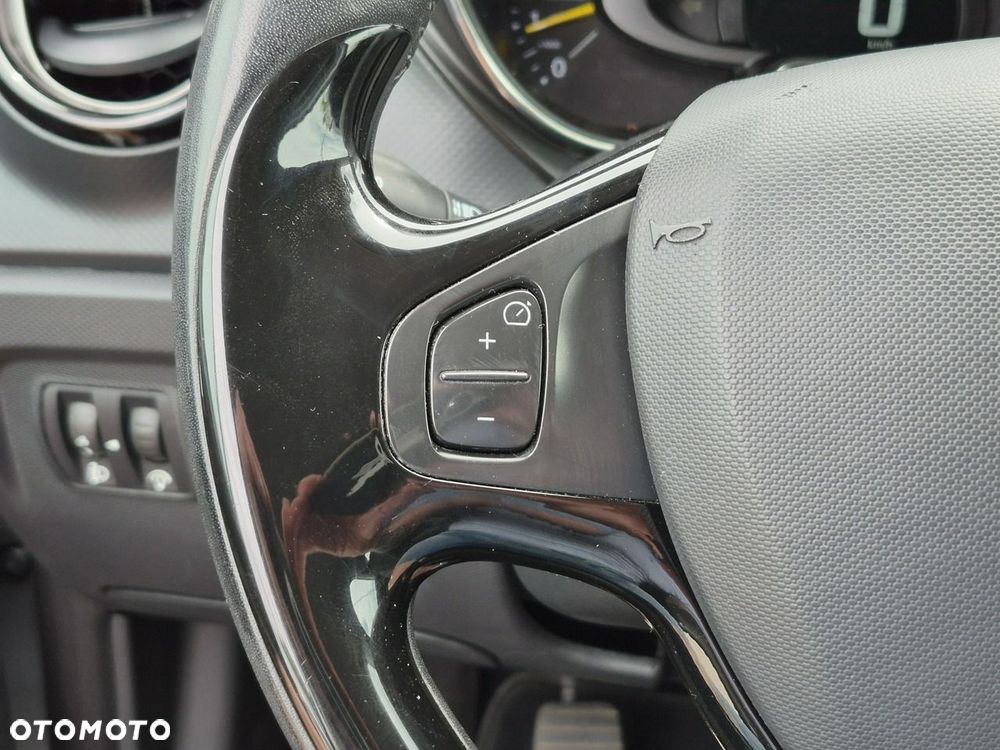 Renault Captur - 28