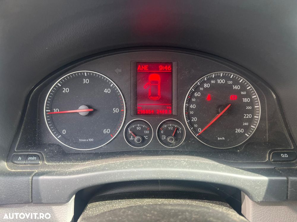 Volkswagen Golf Plus 1.9 TDI Comfortline - 16