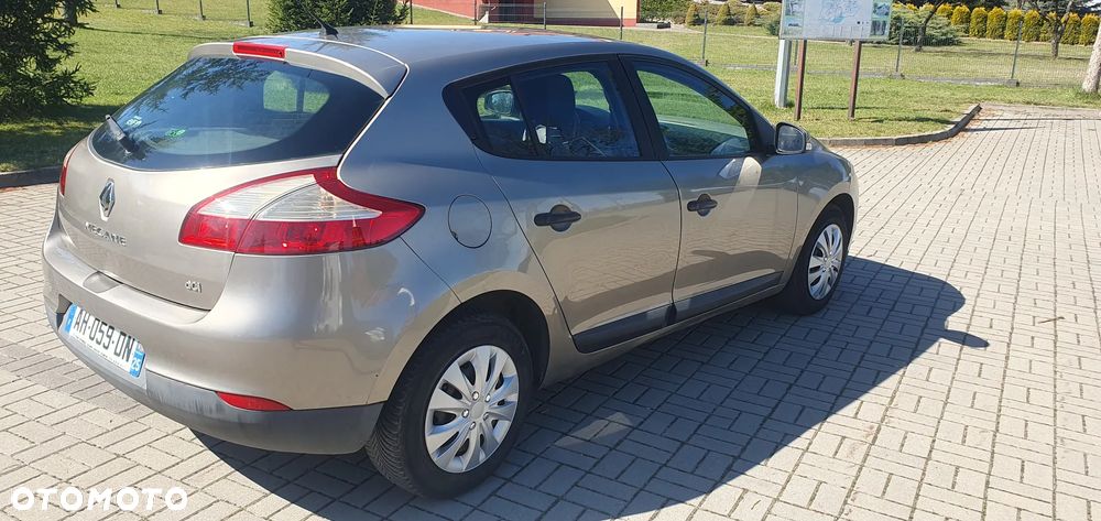 Renault Megane 1.5 dCi Authentique - 6