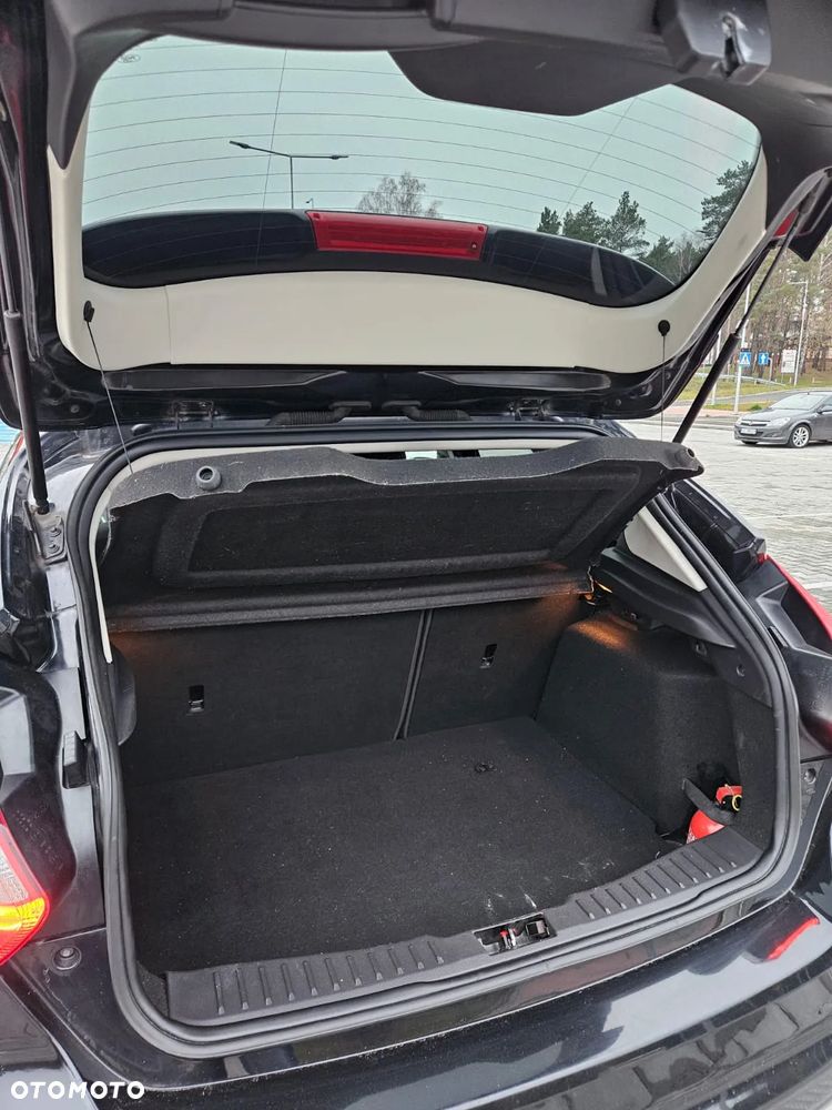 Ford Focus 1.0 EcoBoost Titanium - 12