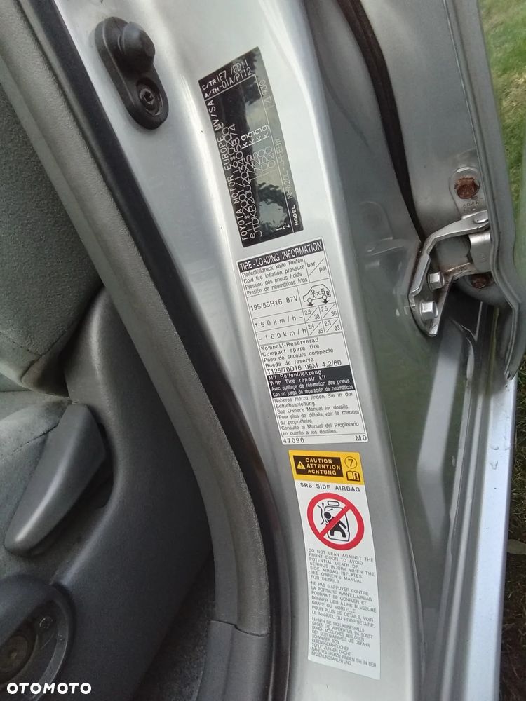 Toyota Prius 1.5 VVT-i Sol - 30