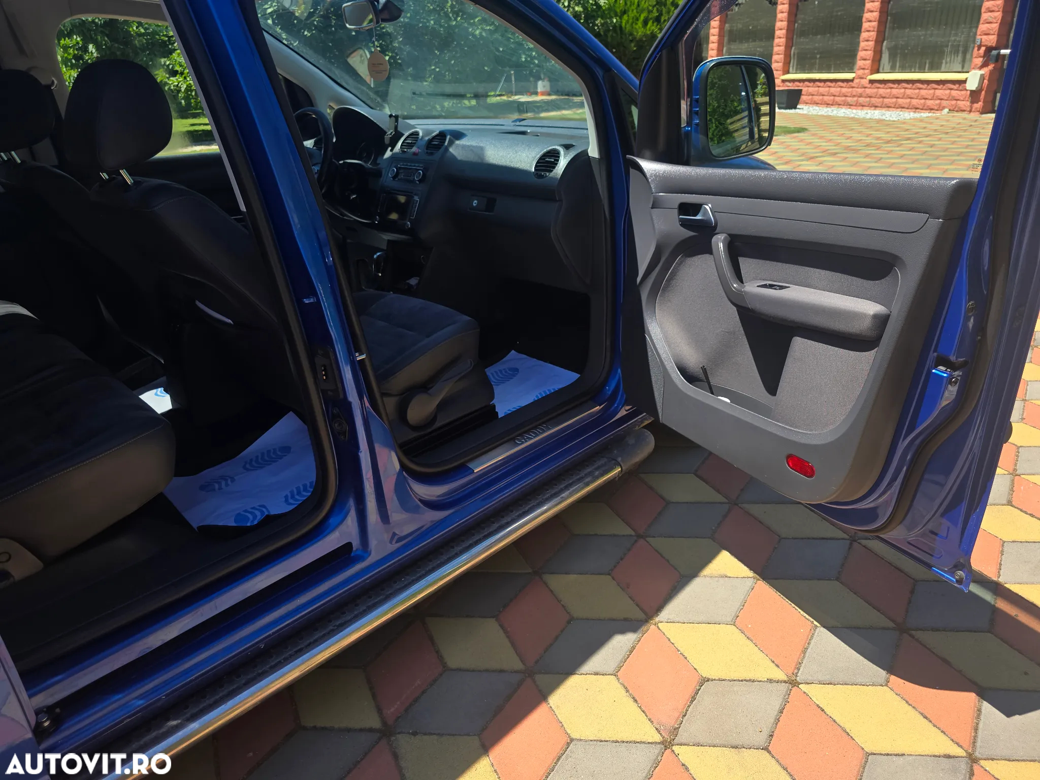 Volkswagen Caddy Maxi 2.0 TDI Comfortline DSG - 12