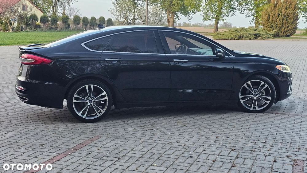 Ford Fusion - 4