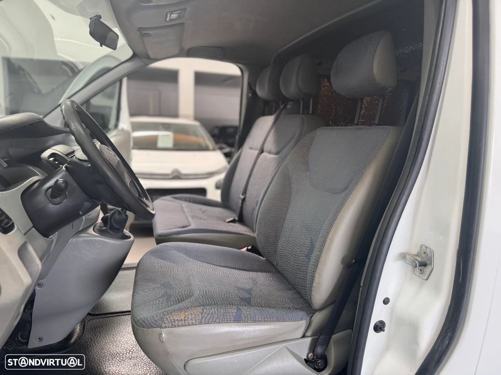 Renault Trafic 2.5 Dci - 11