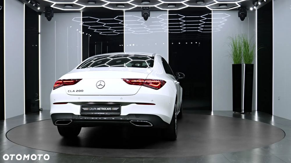 Mercedes-Benz CLA 200 Progressive 7G-DCT - 8