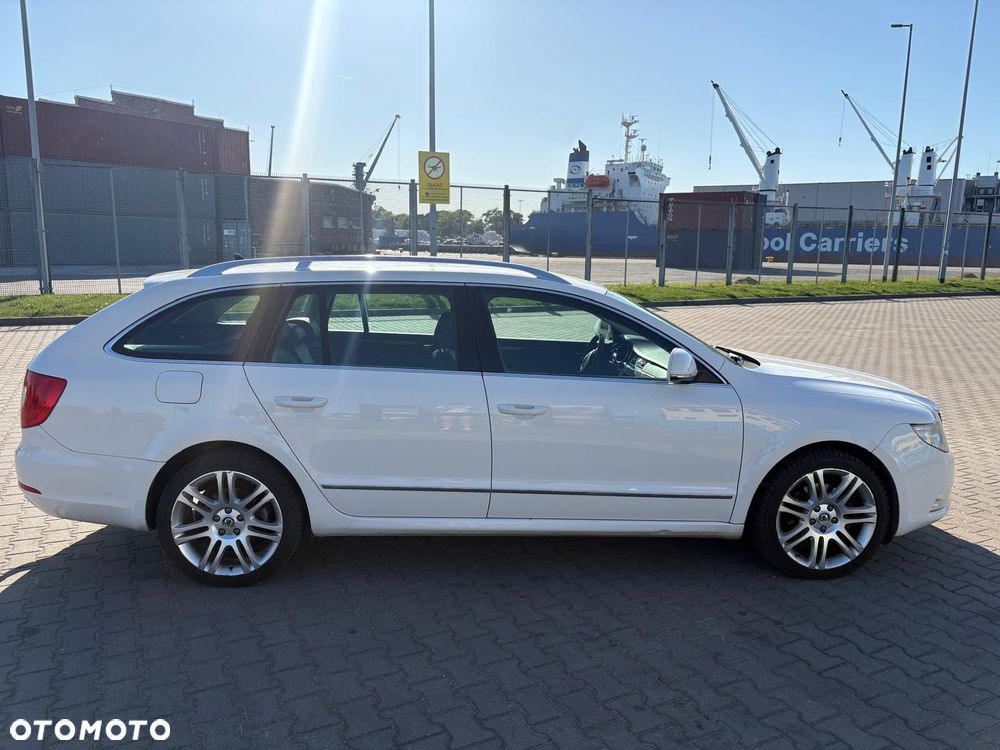 Skoda Superb 2.0 TDI Elegance - 4