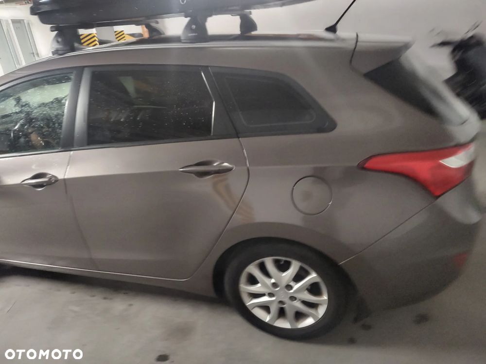 Hyundai i30 1.6 GDI Classic + - 3