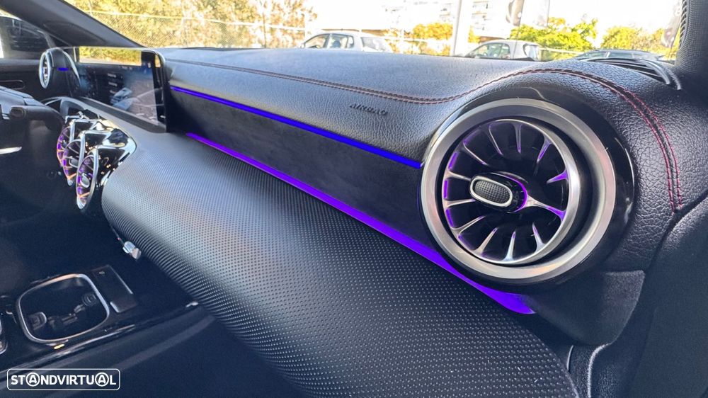 Mercedes-Benz CLA 250 e 8G-DCT Special Edition - 28