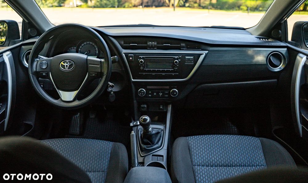 Toyota Auris 1.4 D-4D Active - 3