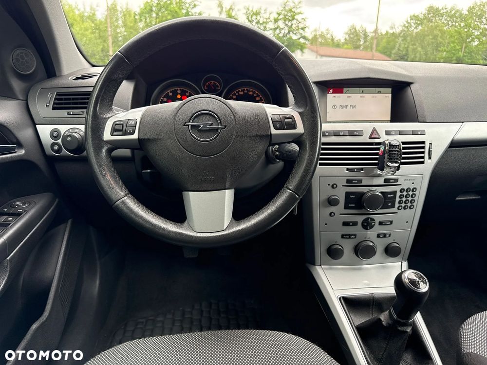 Opel Astra 1.6 NAVI - 15
