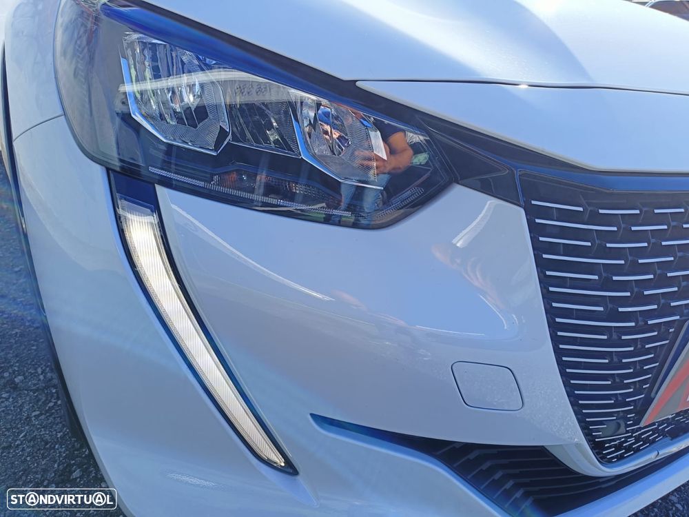 Peugeot e-208 Allure Pack - 8