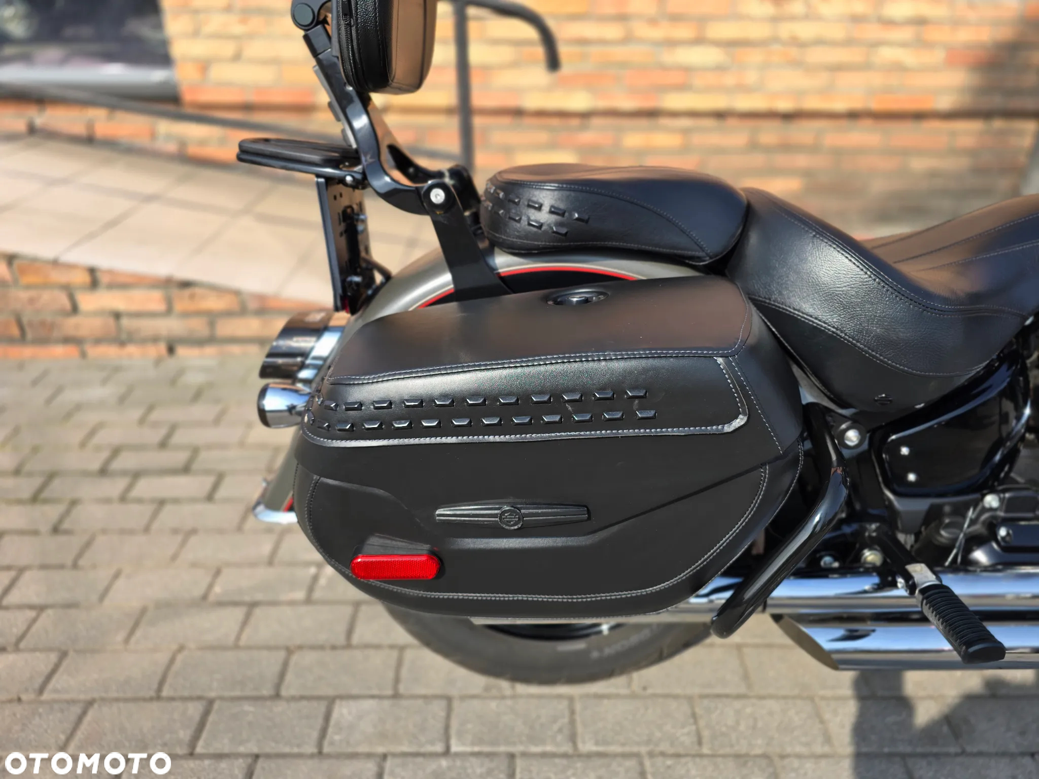Harley-Davidson Softail Heritage Classic - 22