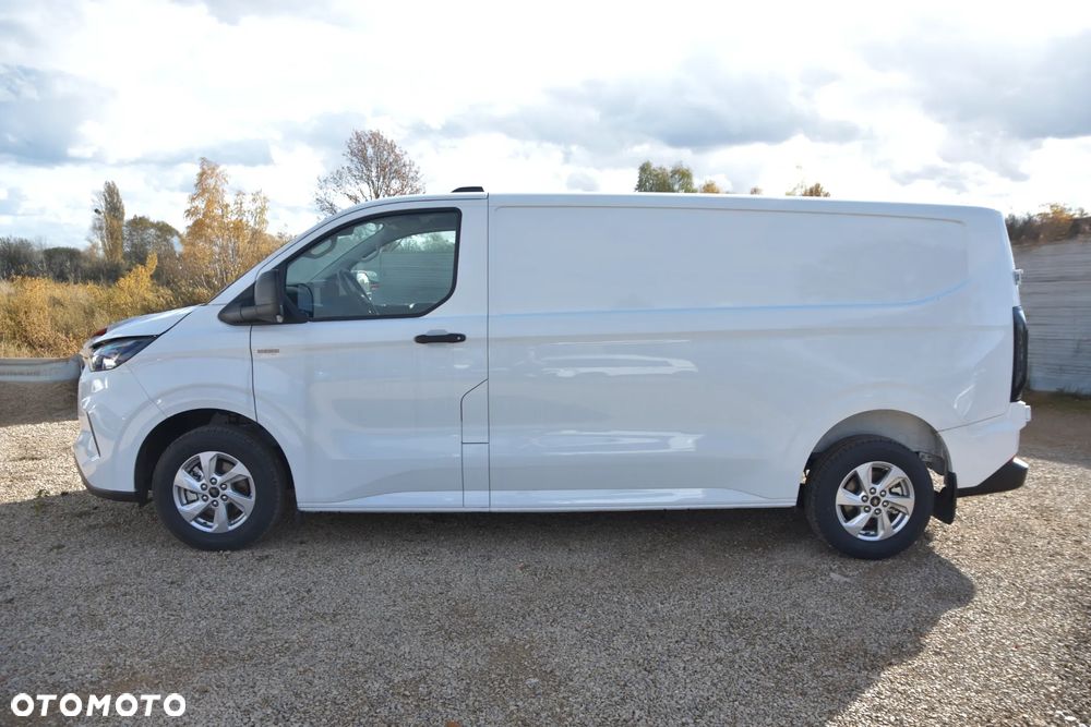 Ford Transit Custom Furgon L2H1 136KM - 3