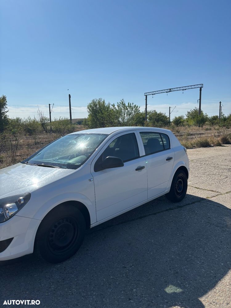 Opel Astra 1.3 CDTI - 4