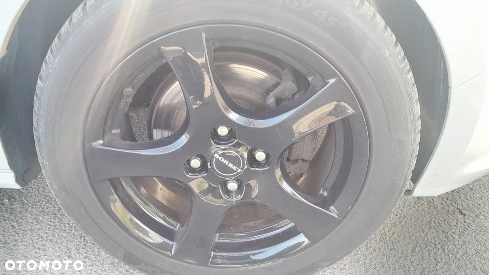 Ford Transit Courier - 17