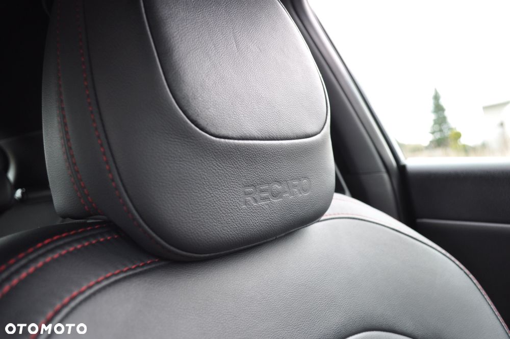 Kia Ceed 1.6 T-GDI GT-Track - 23