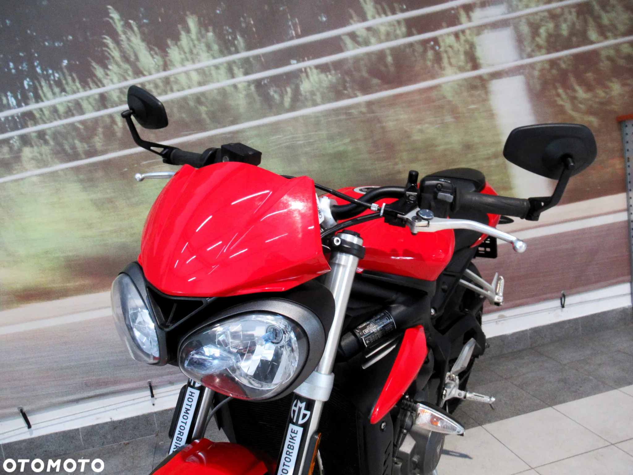 Triumph Street Triple - 10